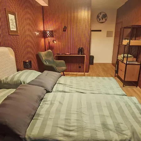 Sonne 3* באדן-באדן